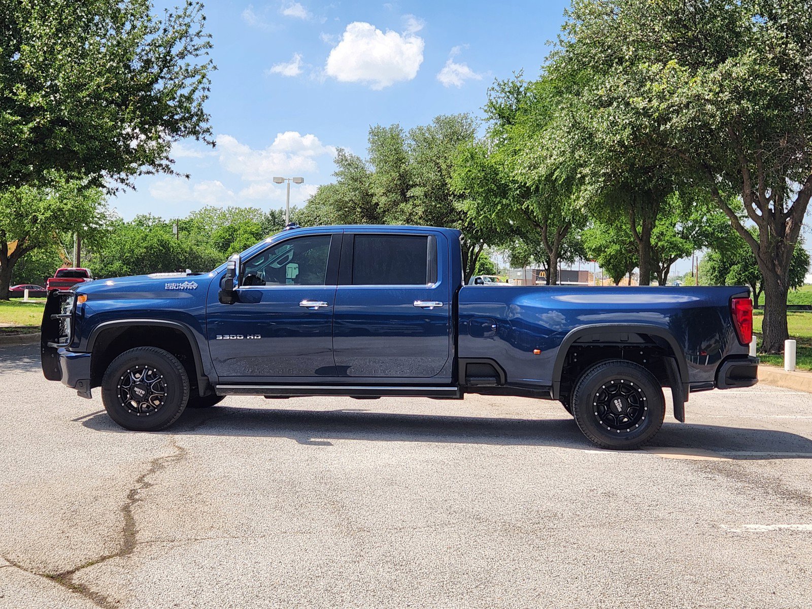 Used 2021 Chevrolet Silverado 3500 High Country AWD/4WD image 3