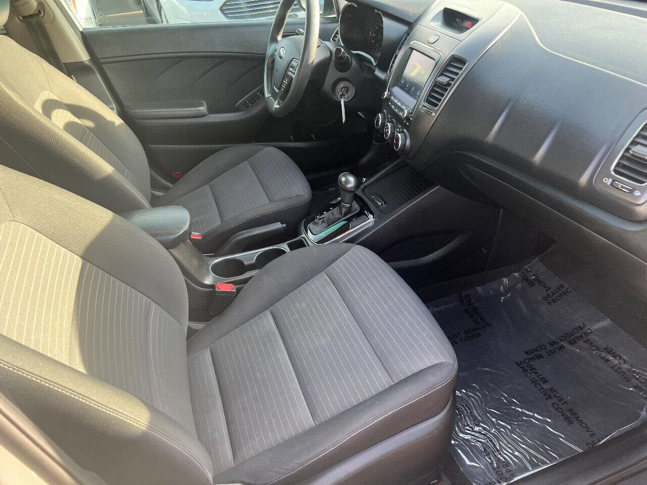 Used 2018 Kia Forte LX w/ LX Popular Package image 18