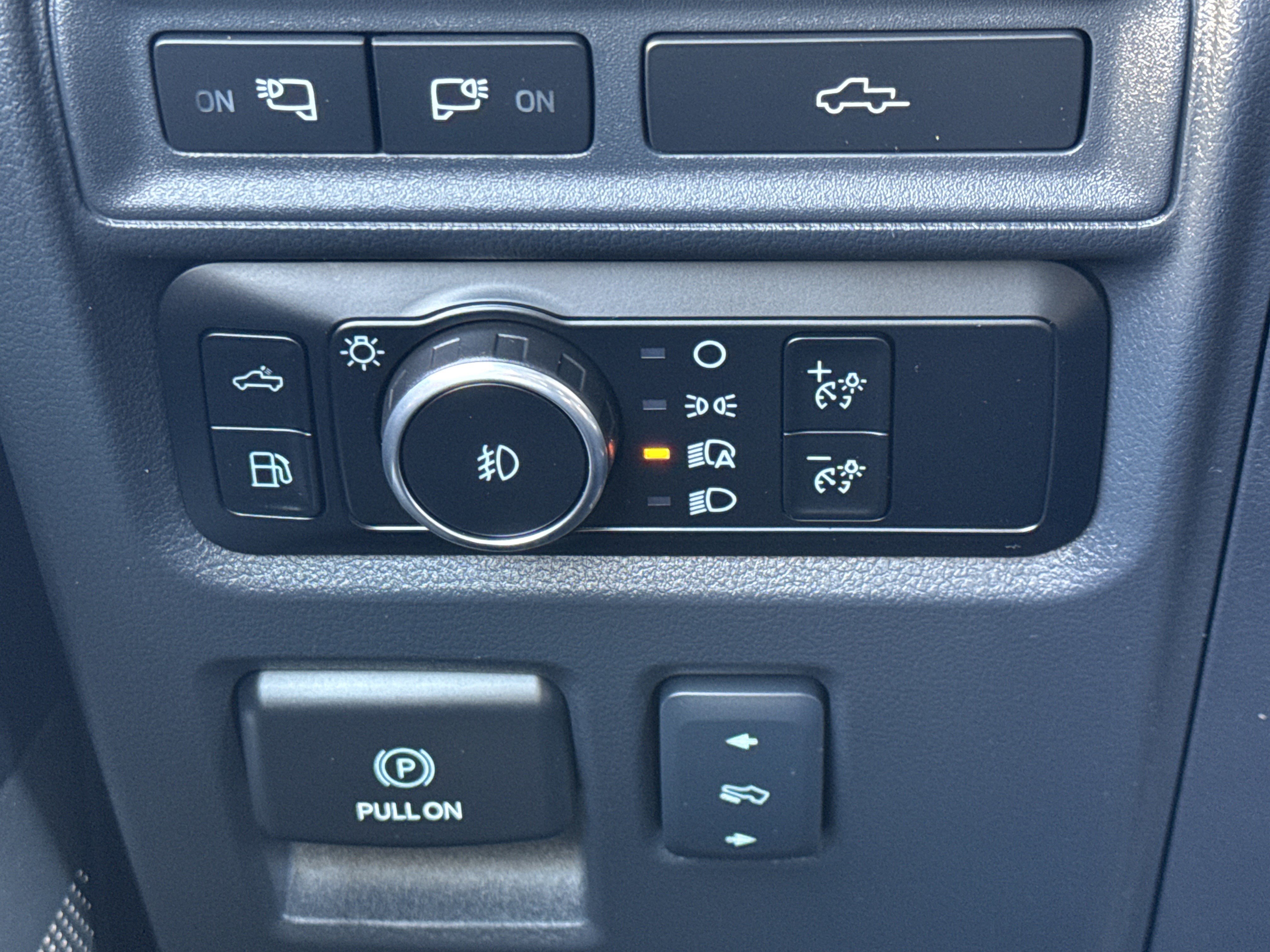 Certified 2024 Ford F150 Platinum w/ Equipment Group 702A High image 23