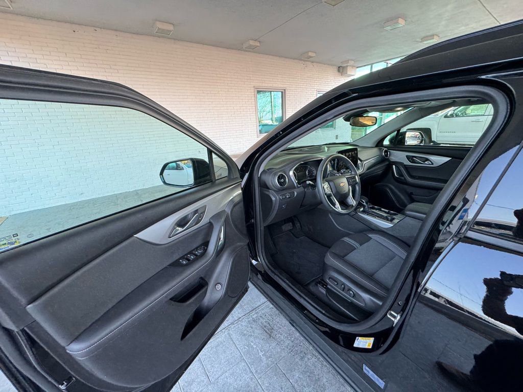 Used 2024 Chevrolet Blazer LT w/ Convenience Package image 11