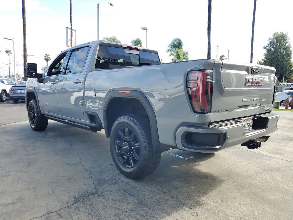Used 2025 GMC Sierra 2500 AT4 image 3