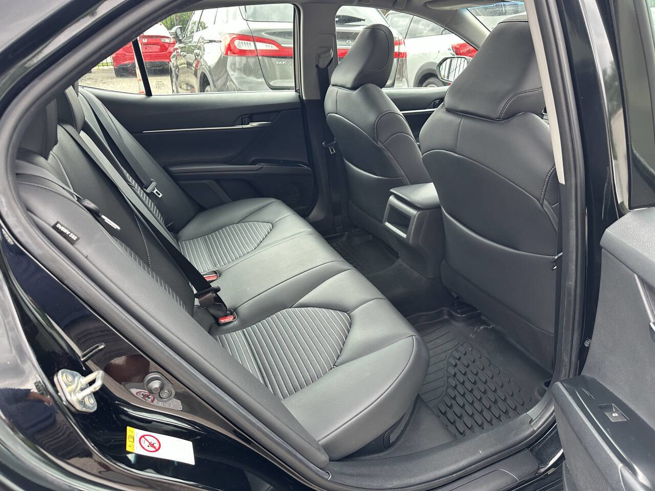 Used 2018 Toyota Camry SE image 39