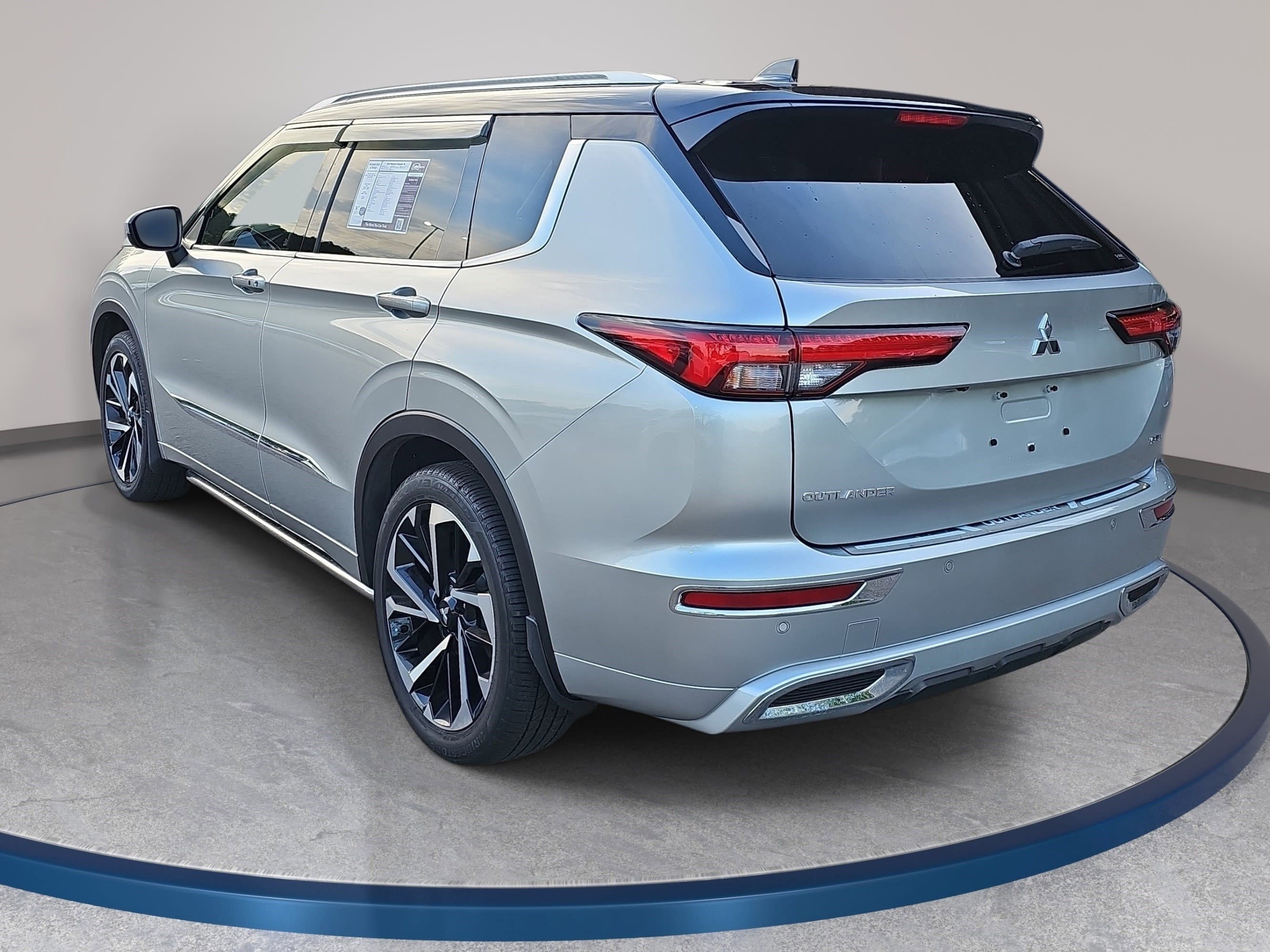 Used 2024 Mitsubishi Outlander SEL AWD/4WD image 7