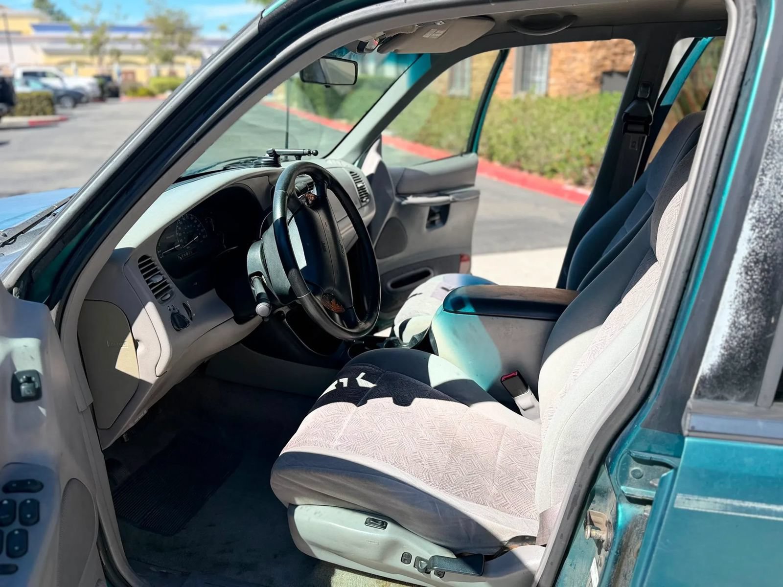 Used 1998 Ford Explorer 4WD 4-Door image 6