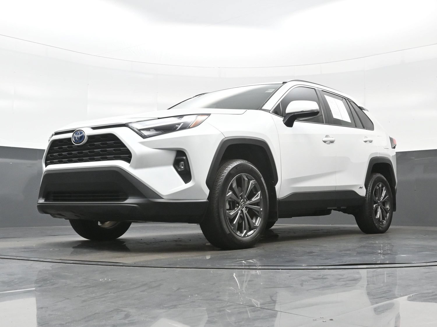 Used 2024 Toyota RAV4 XLE Premium w/ Weather Package AWD/4WD image 30