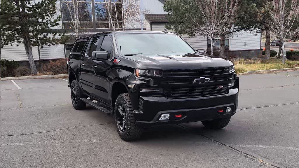 Used 2021 Chevrolet Silverado 1500 LT Trail Boss w/ Convenience Package II AWD/4WD image 3