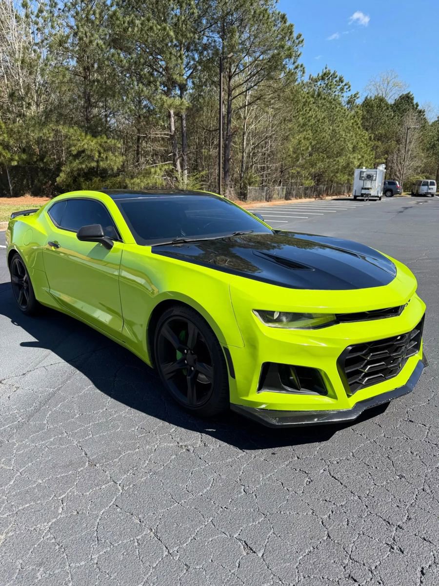 Used 2016 Chevrolet Camaro SS image 2