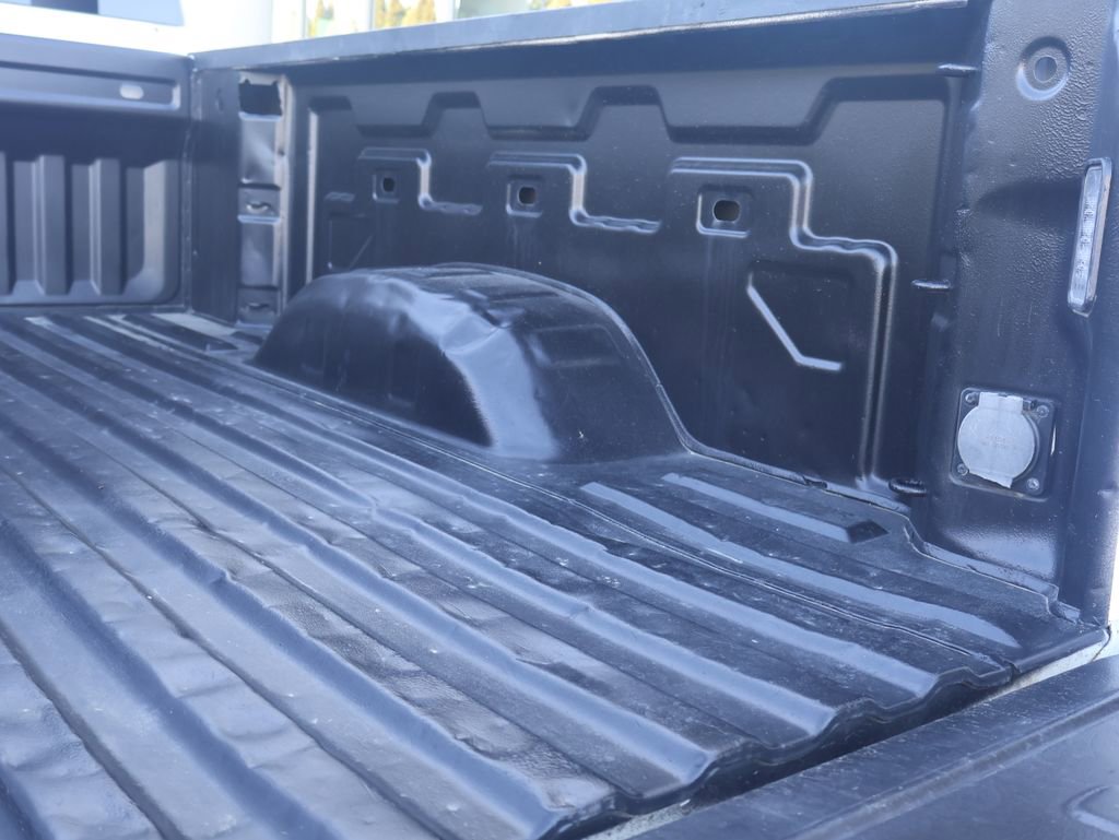 Used 2023 Chevrolet Silverado 3500 LT w/ Convenience Package AWD/4WD image 37