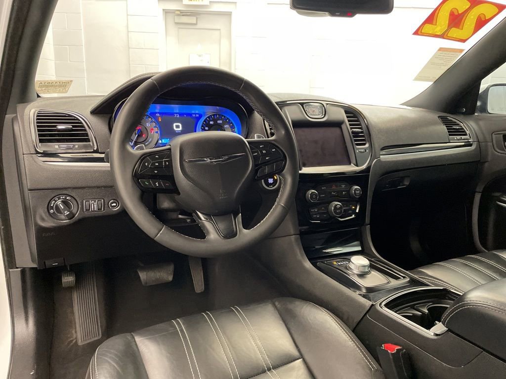 Certified 2022 Chrysler 300 S image 12