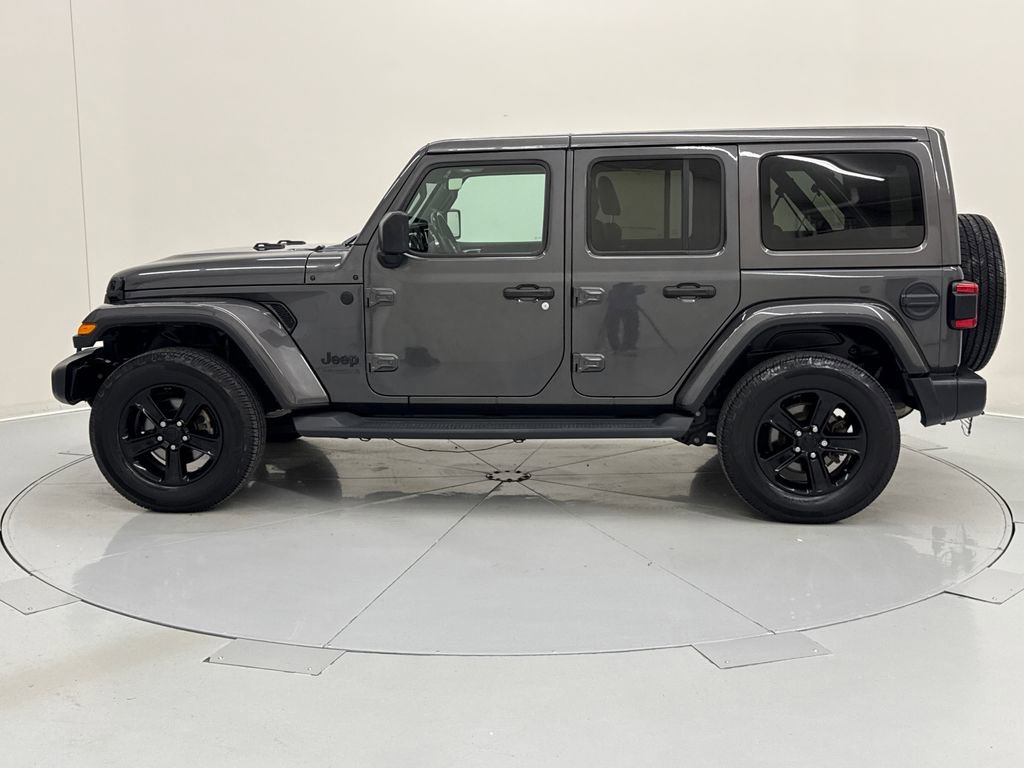 Used 2020 Jeep Wrangler Unlimited Sahara AWD/4WD image 3