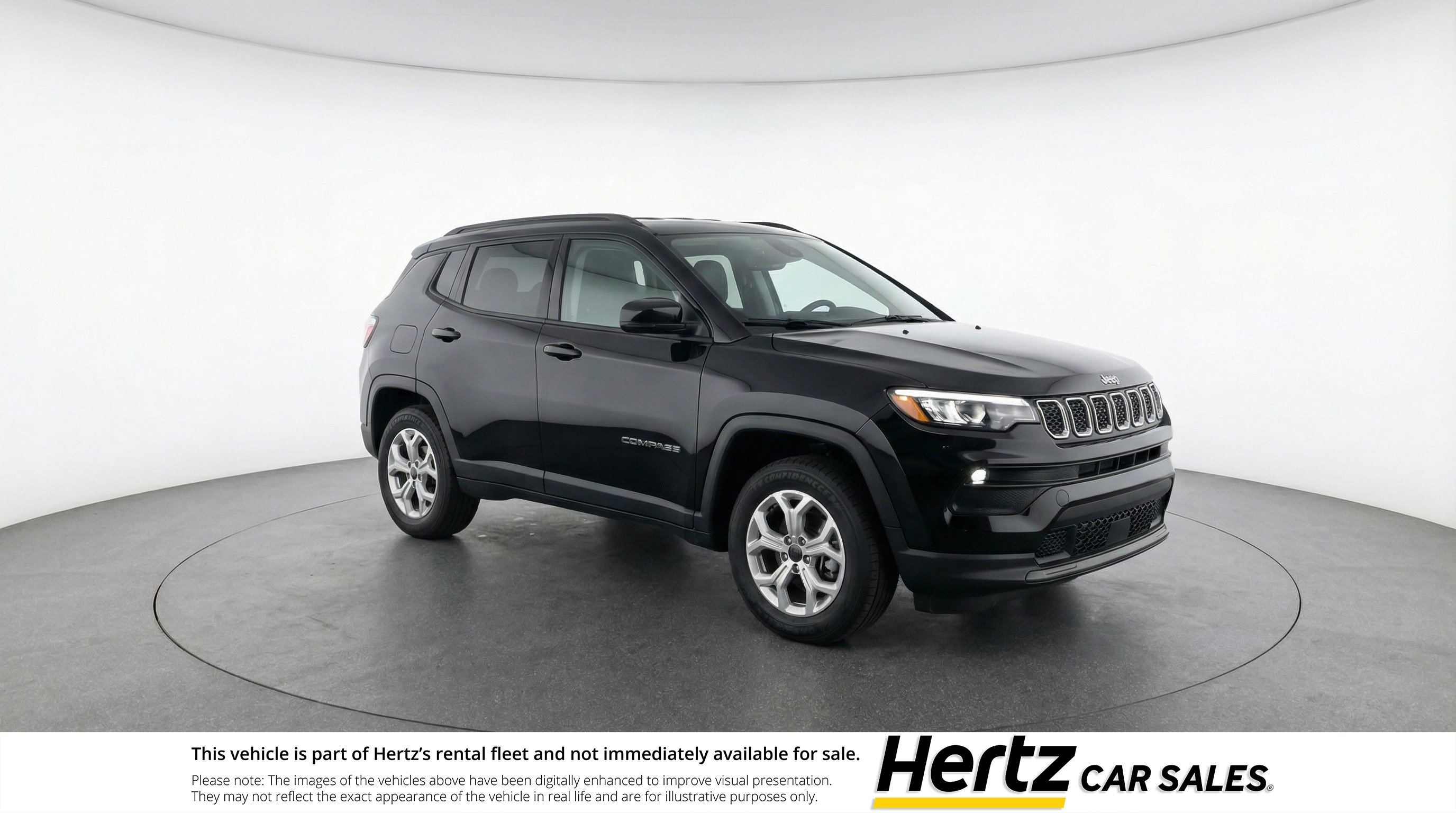 Used 2025 Jeep Compass Latitude image 1