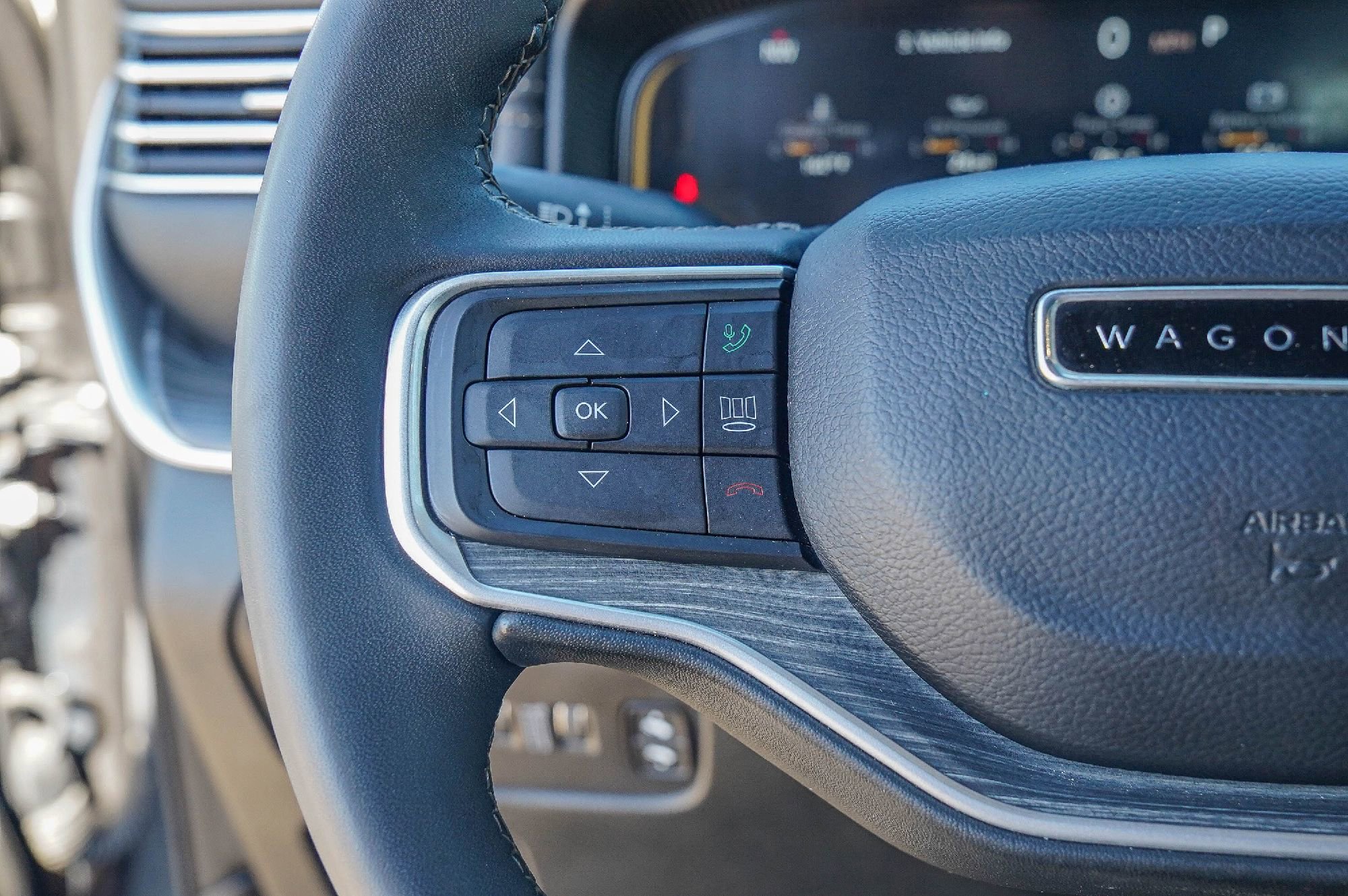 Used 2024 Jeep Wagoneer Series II w/ Flexible Seating Group image 12