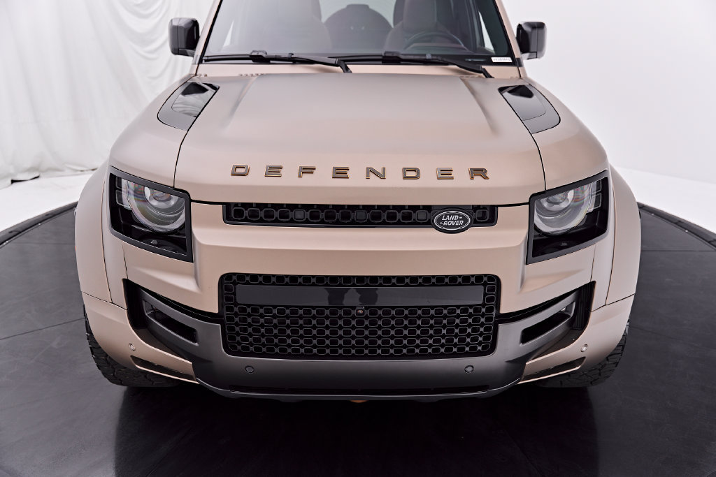 Used 2025 Land Rover Defender 110 AWD/4WD image 25