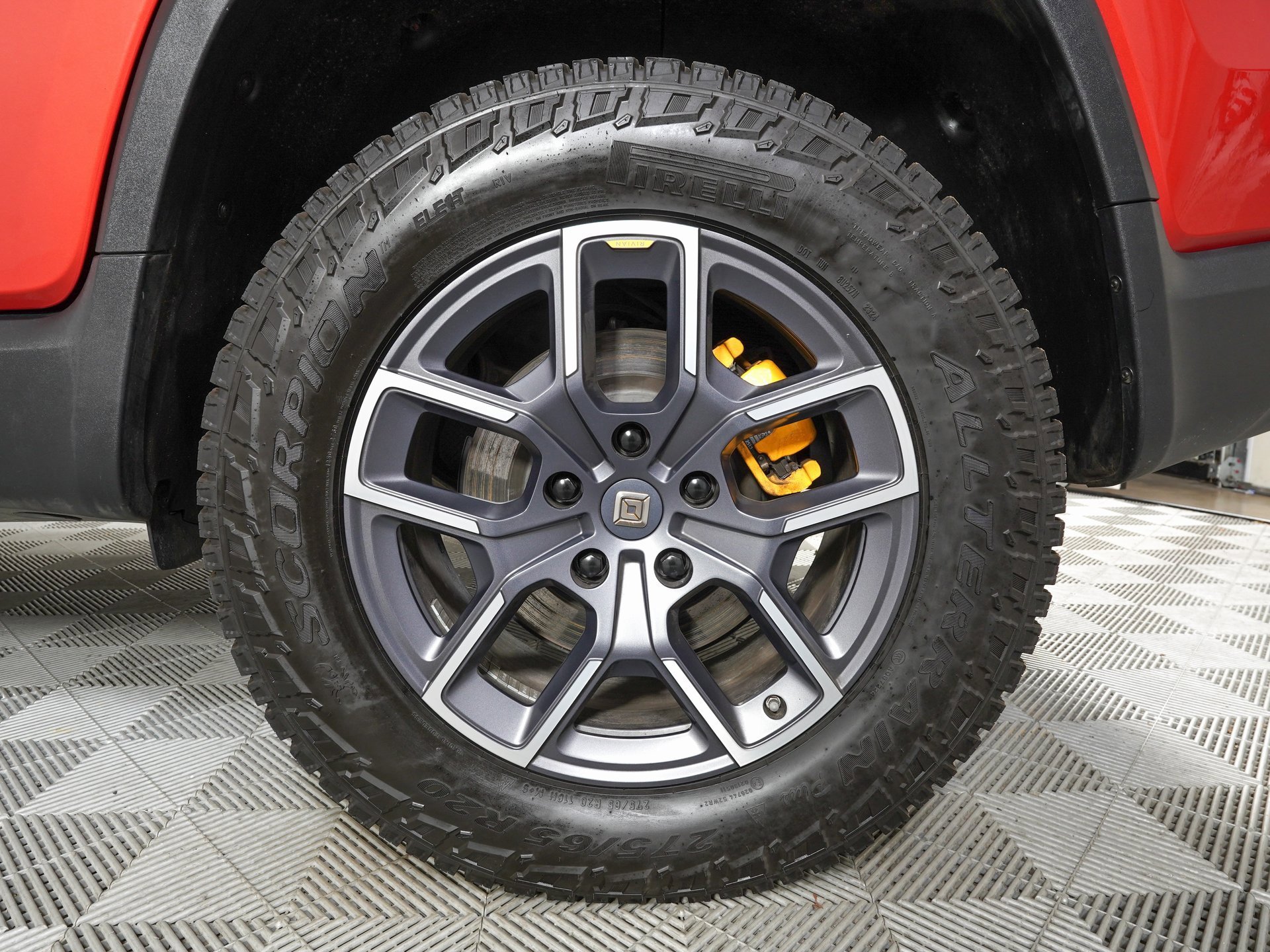 Used 2022 Rivian R1T Adventure image 32