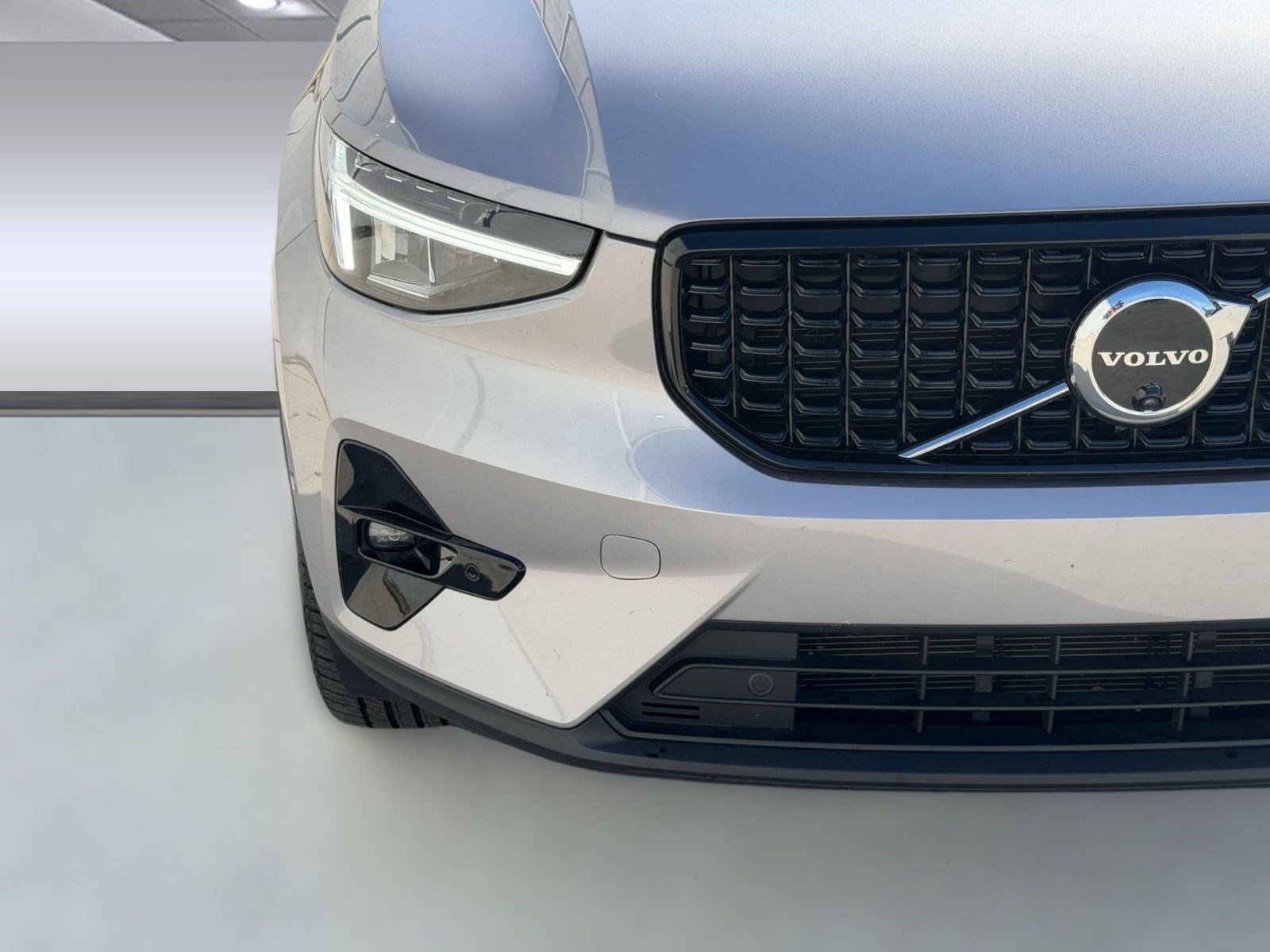 Certified 2026 Volvo XC40 B5 Plus w/ Climate Package AWD/4WD image 11
