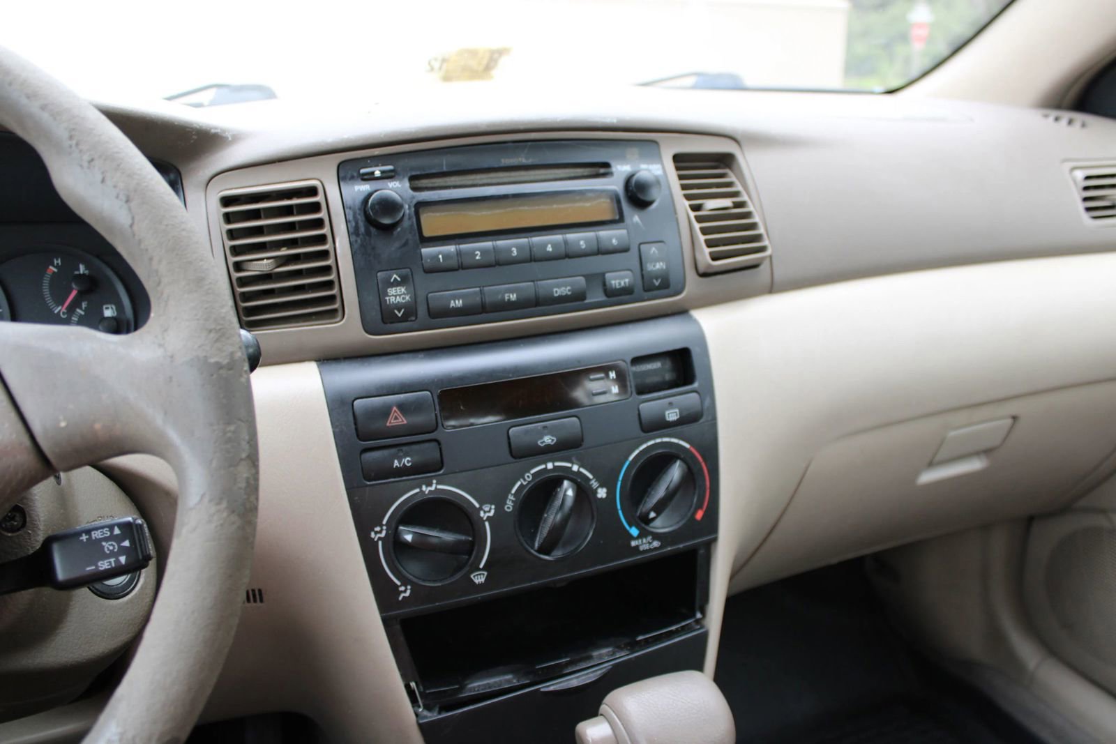 Used 2005 Toyota Corolla CE FWD image 10