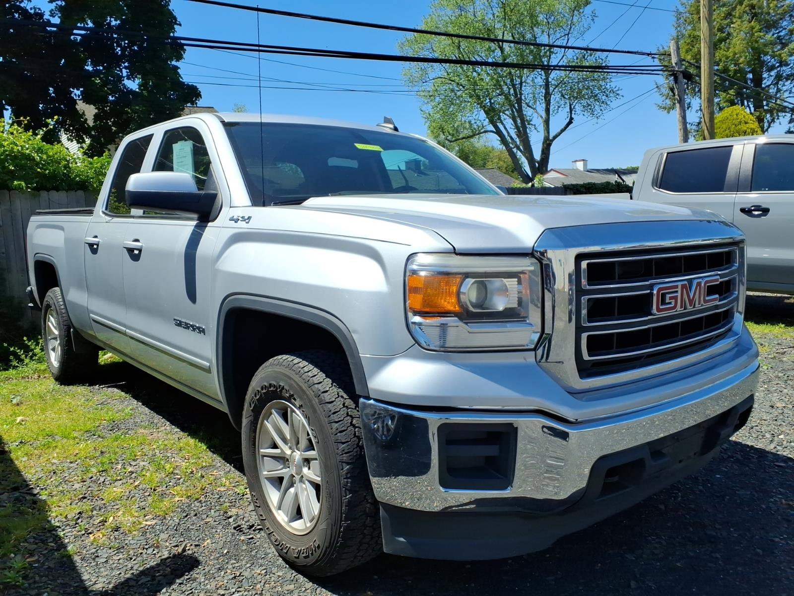 Used 2015 GMC Sierra 1500 SLE AWD/4WD image 1