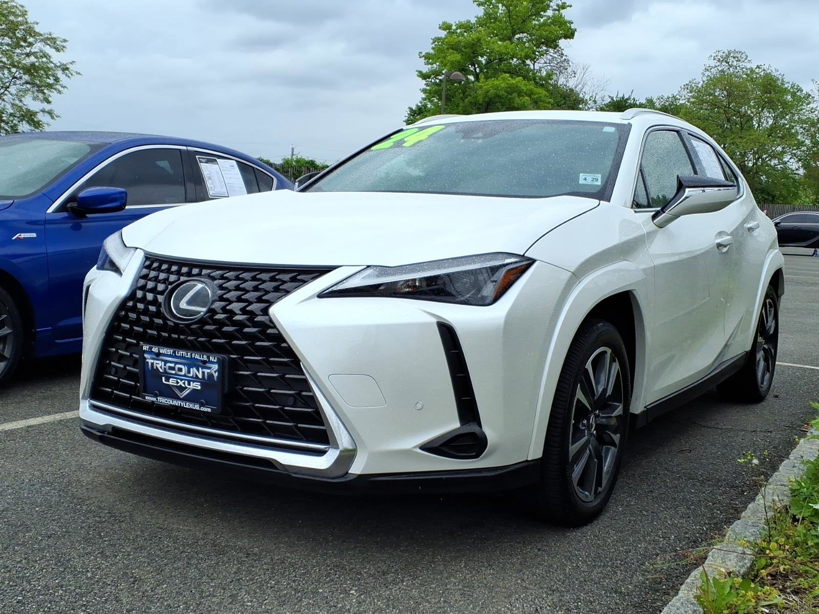 Used 2024 Lexus UX 250h AWD w/ Premium Package image 11