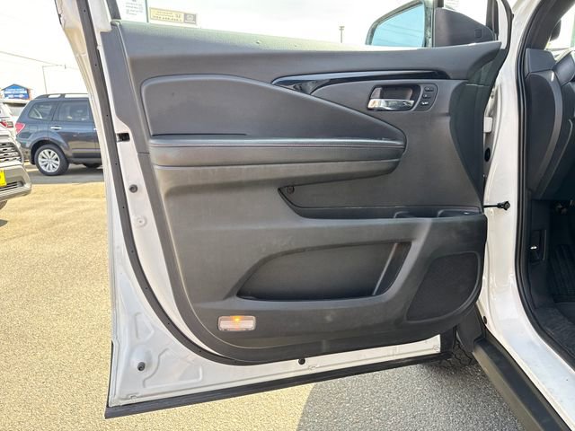 Certified 2023 Honda Ridgeline Black Edition image 18