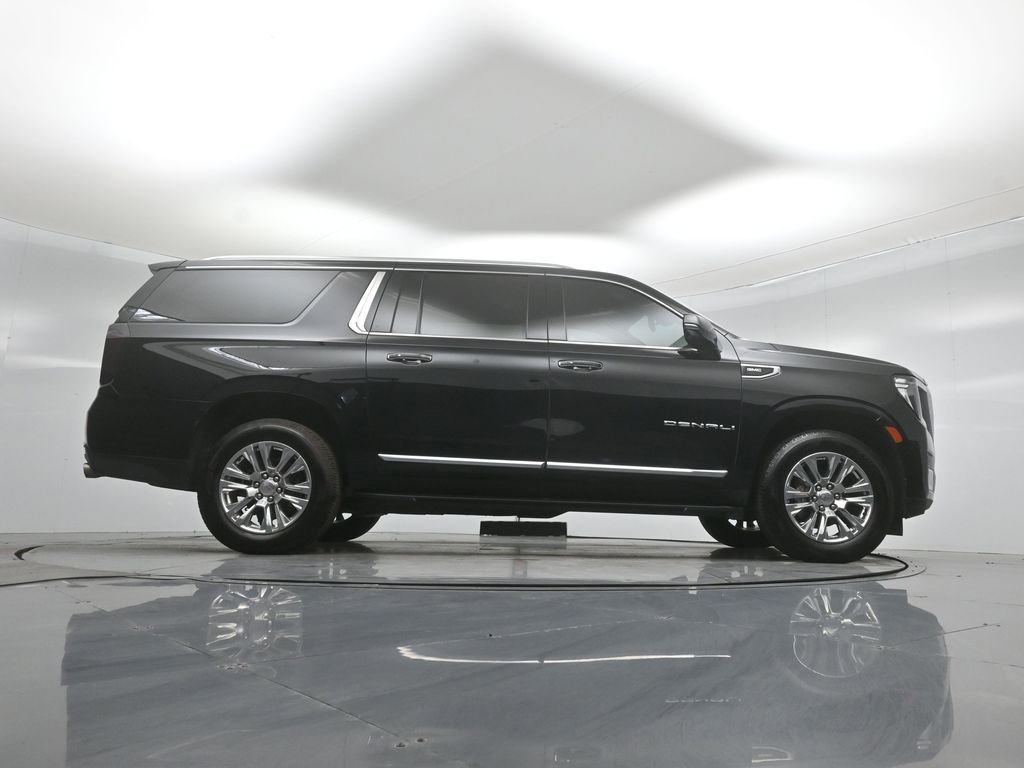 Used 2021 GMC Yukon XL Denali AWD/4WD image 47