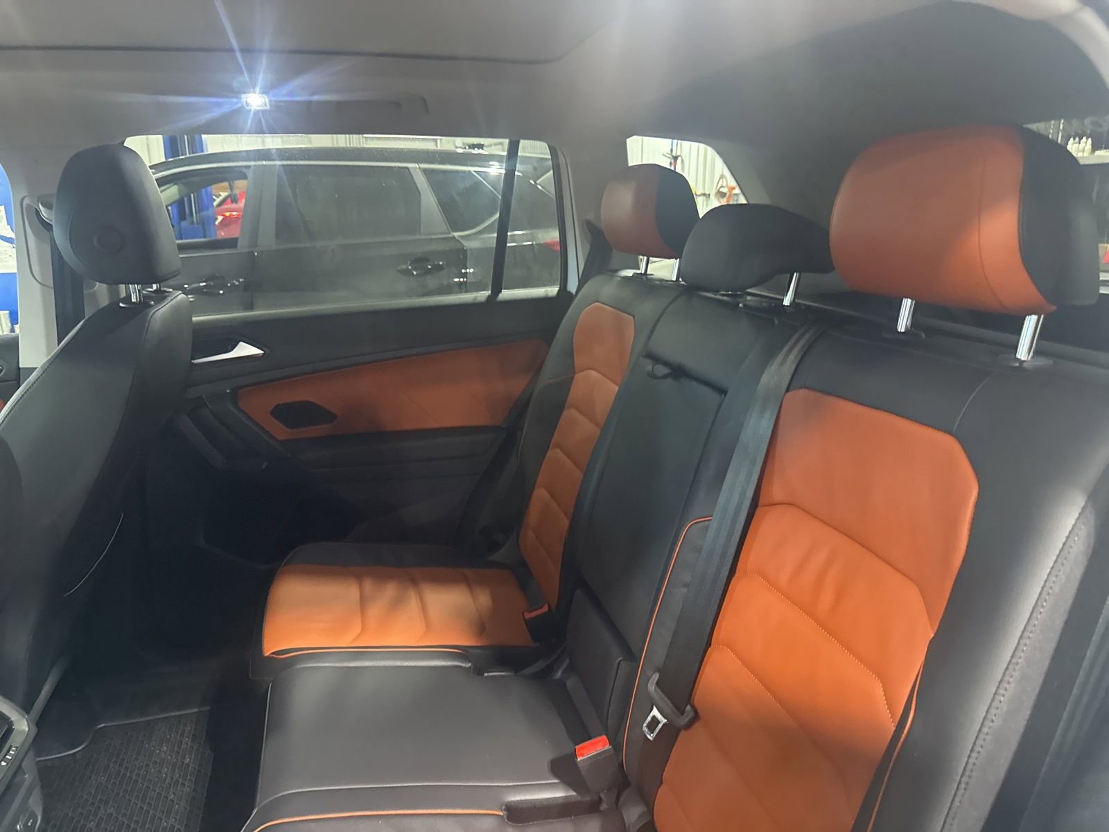 Used 2019 Volkswagen Tiguan SEL Premium image 10