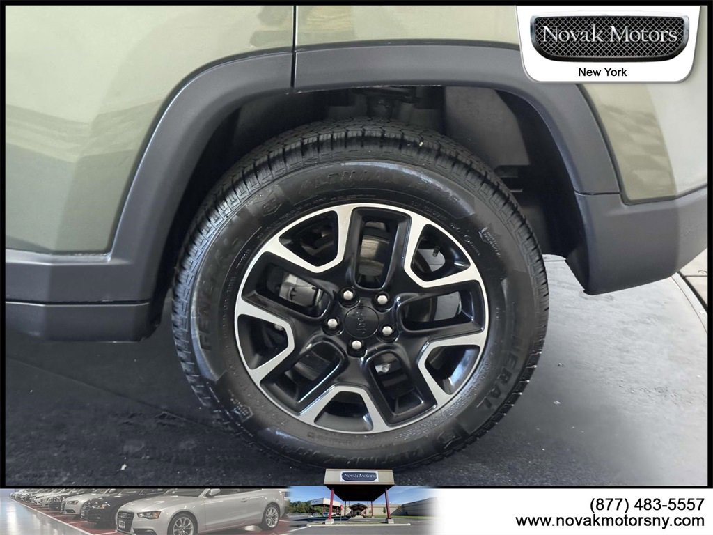 Used 2021 Jeep Compass Trailhawk image 10