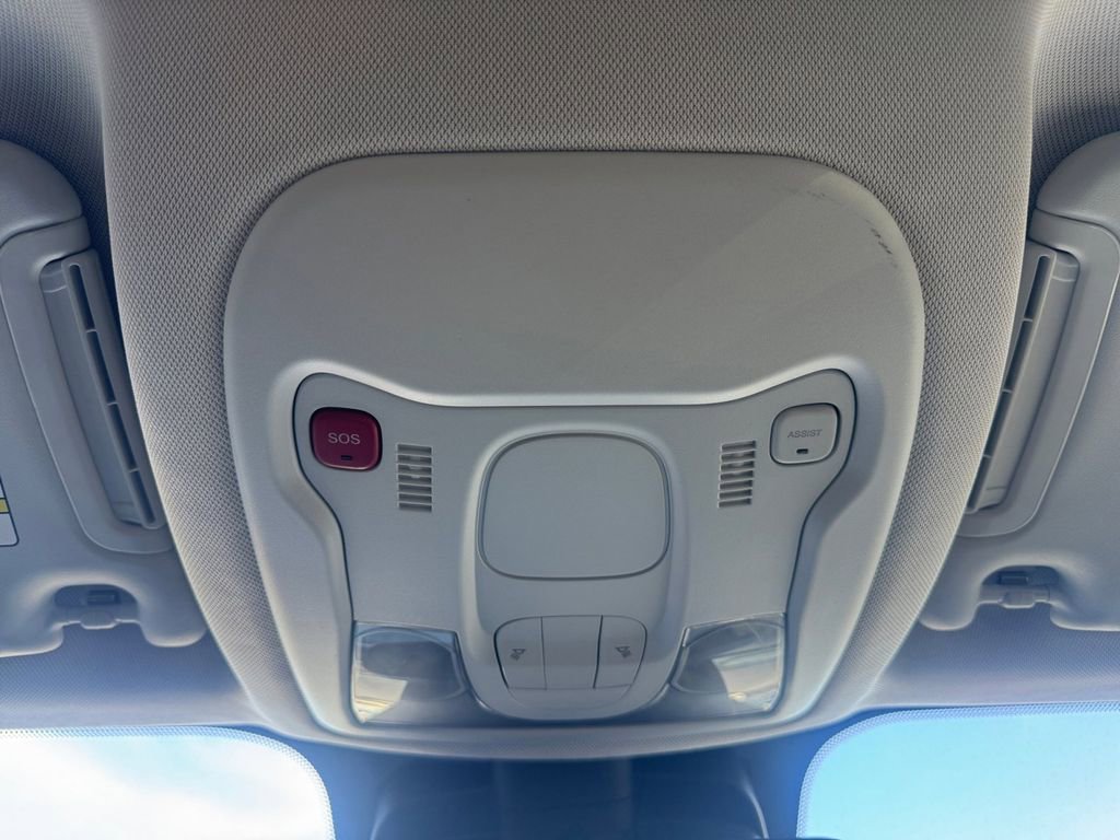 Used 2023 Jeep Renegade Latitude image 26