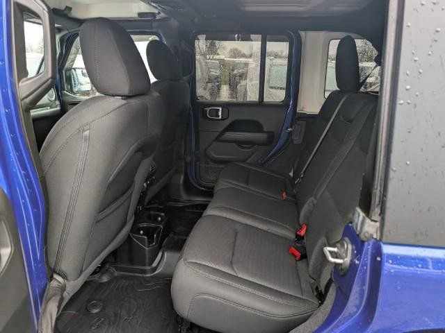 Used 2020 Jeep Wrangler Unlimited Sahara image 25