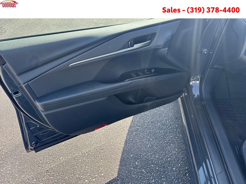 New 2026 Toyota Camry Hybrid image 10