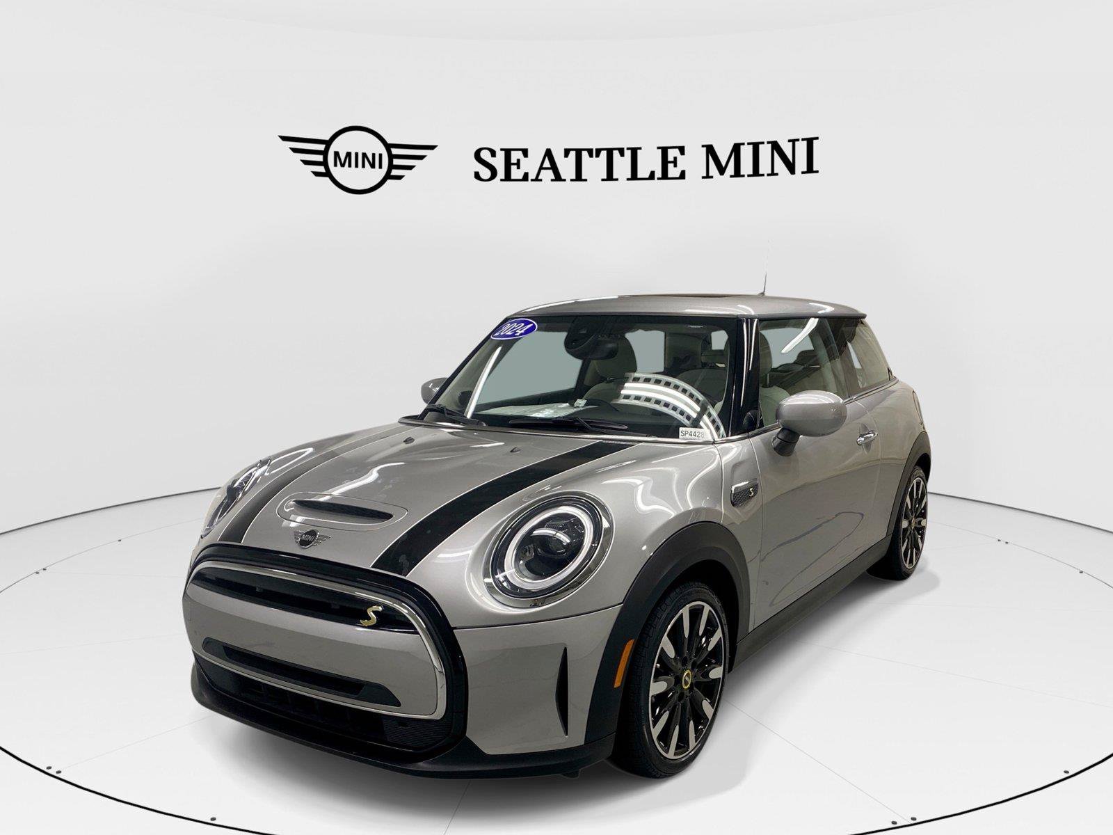 Used 2024 MINI Cooper SE w/ Signature Upholstery Package FWD image 1