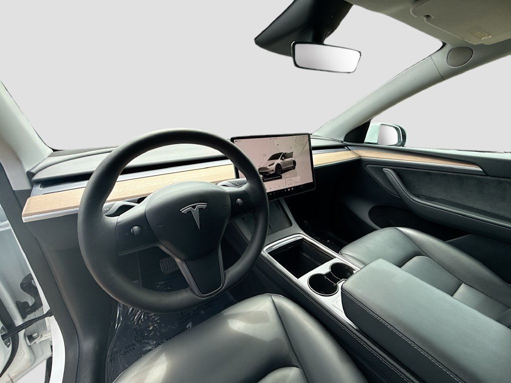 Used 2024 Tesla Model Y Long Range AWD/4WD image 9