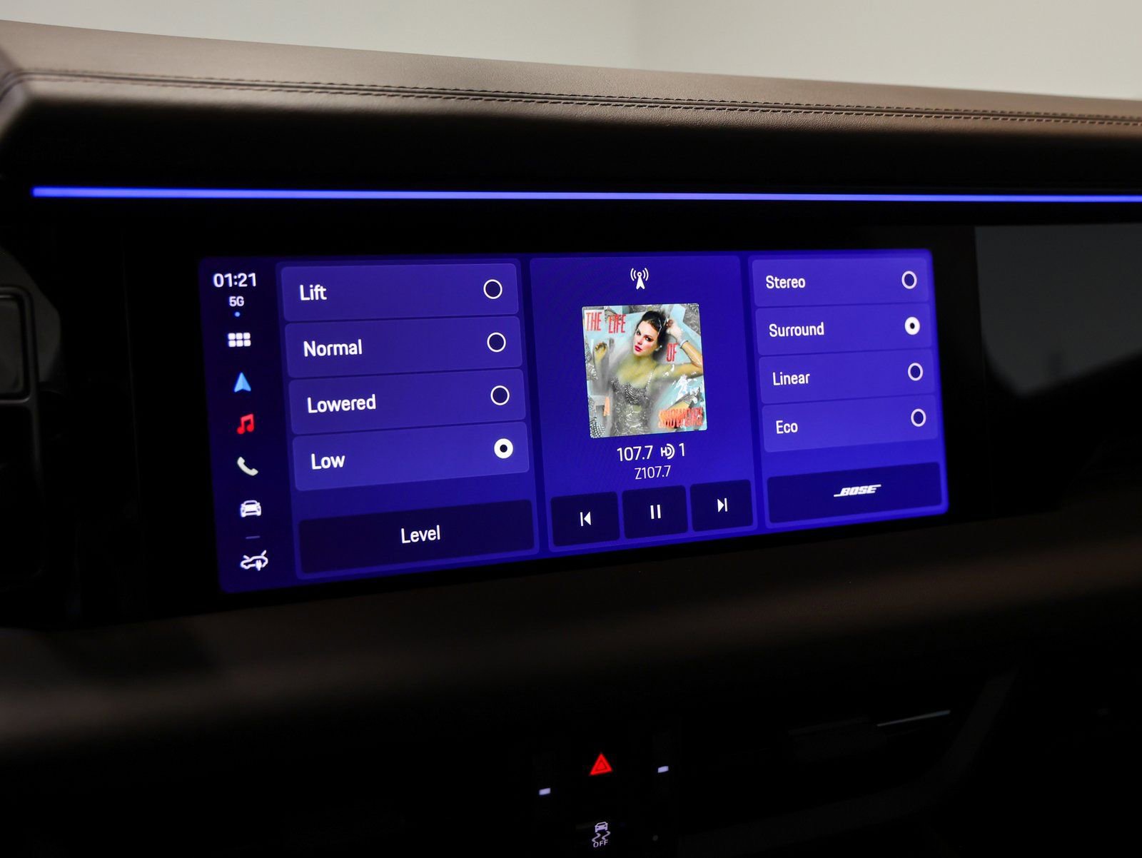 New 2025 Porsche Macan Turbo Electric image 41