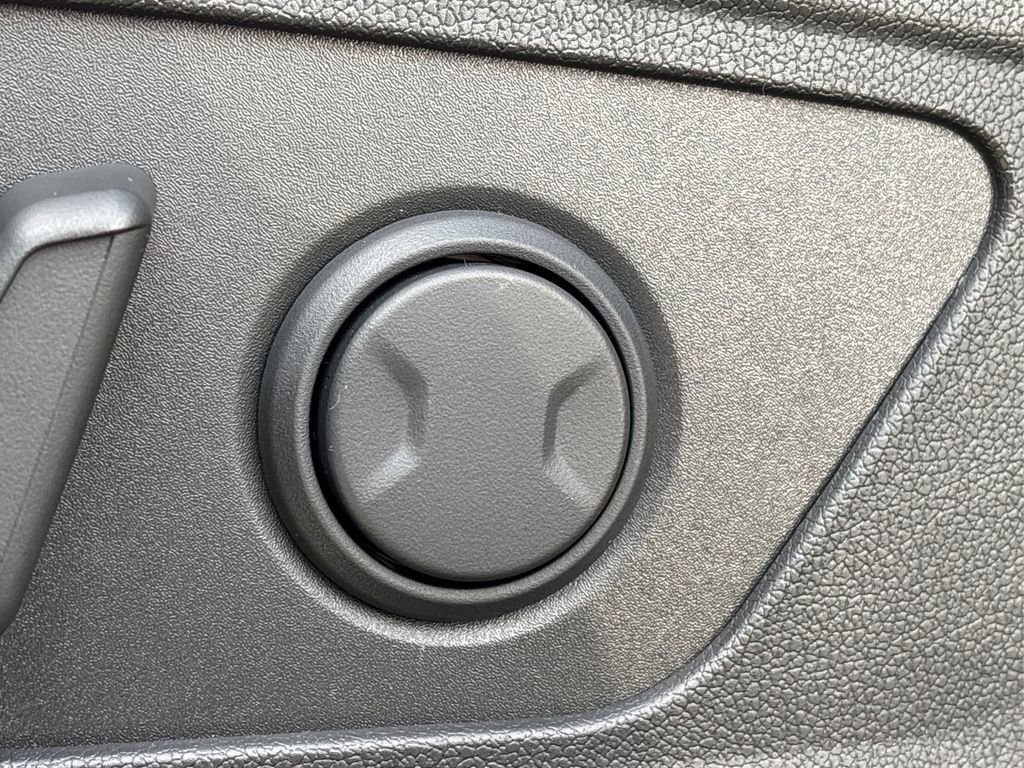 New 2026 Kia Sorento S w/ S Panoramic Sunroof Package image 15