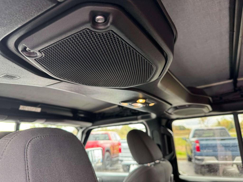 Used 2019 Jeep Wrangler Unlimited Rubicon image 10