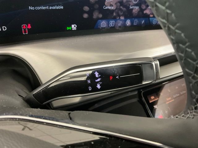 New 2026 Cadillac Vistiq Sport w/ LPO, Floor Liner Package image 19