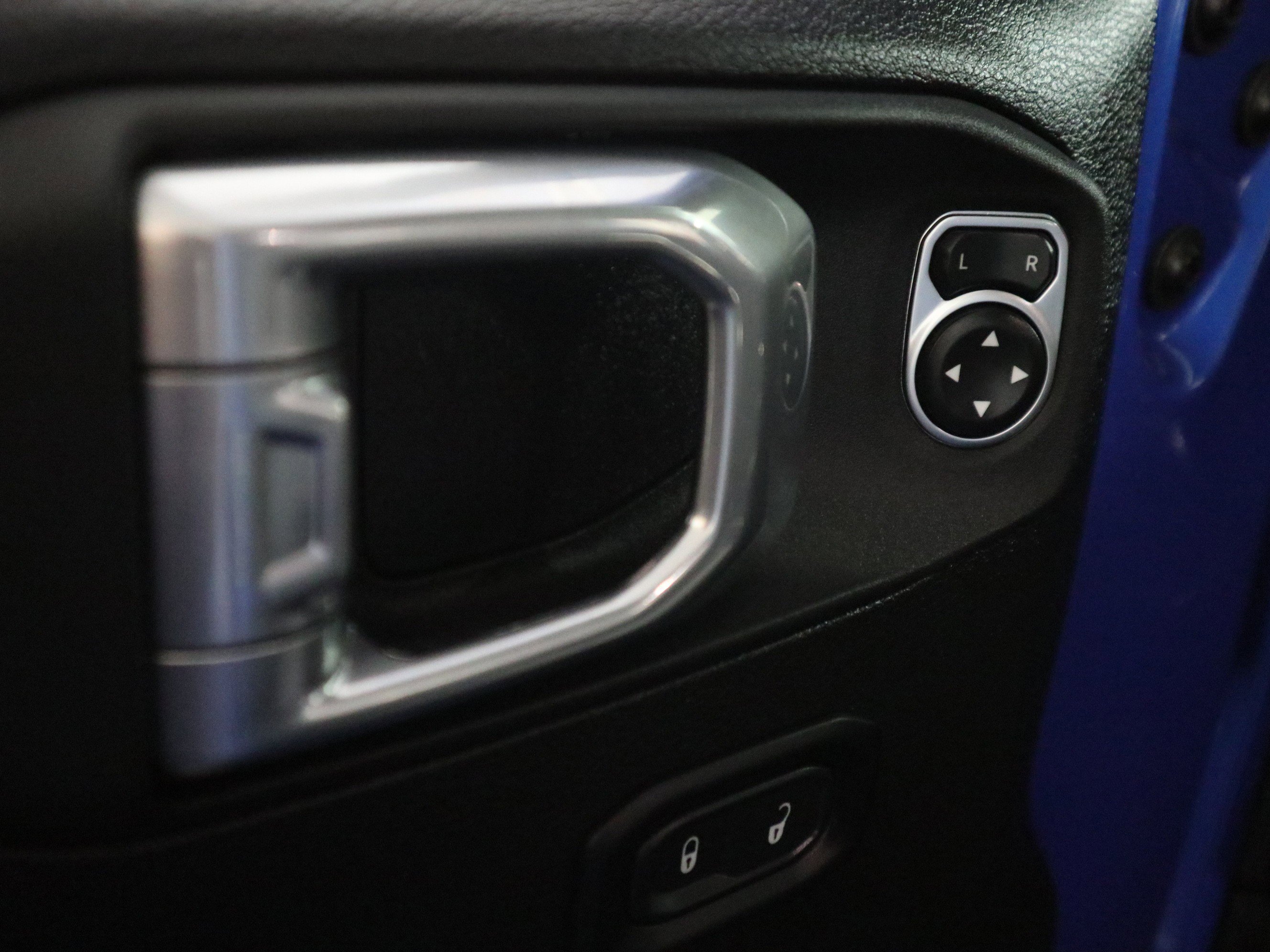 Used 2022 Jeep Gladiator Sport image 34