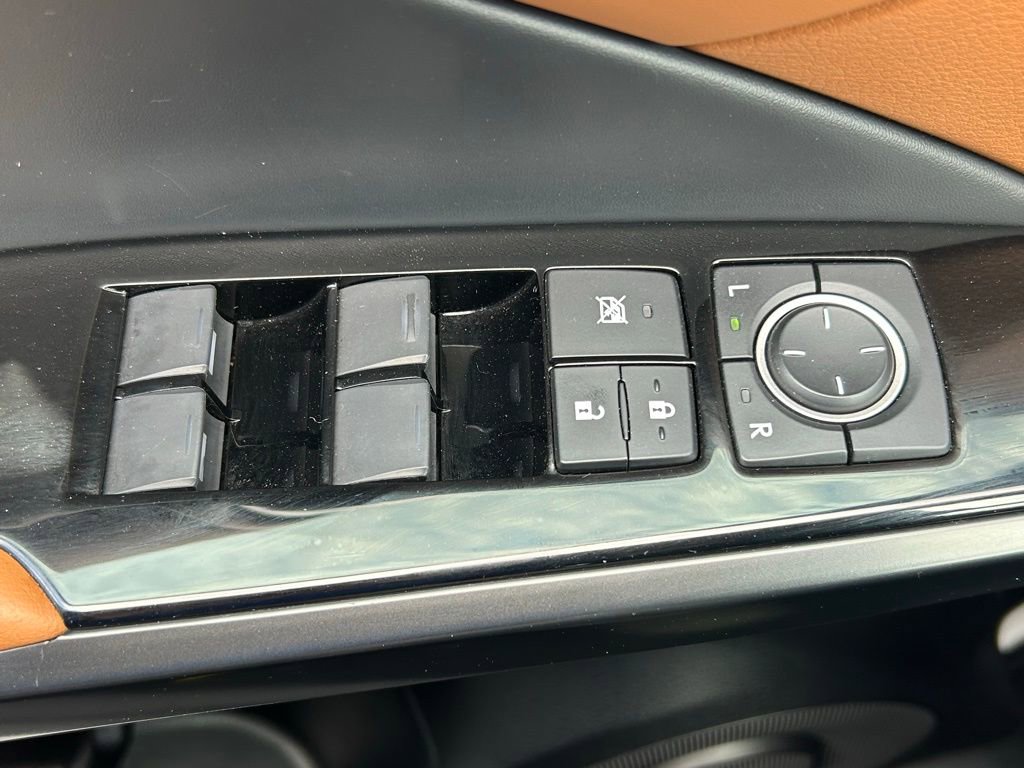 Used 2024 Lexus IS 350 F Sport image 29