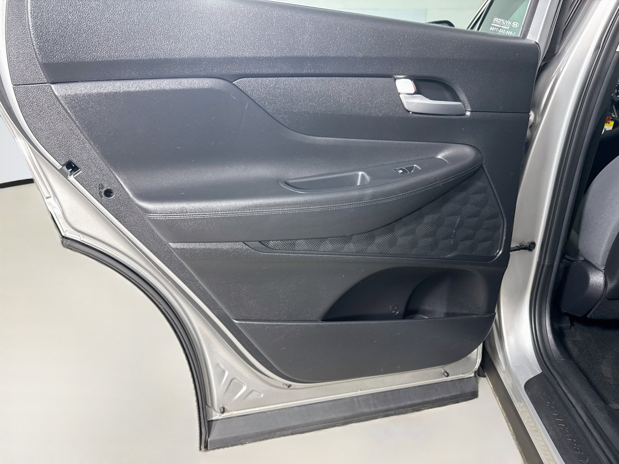 Used 2020 Hyundai Santa Fe SE AWD/4WD image 26