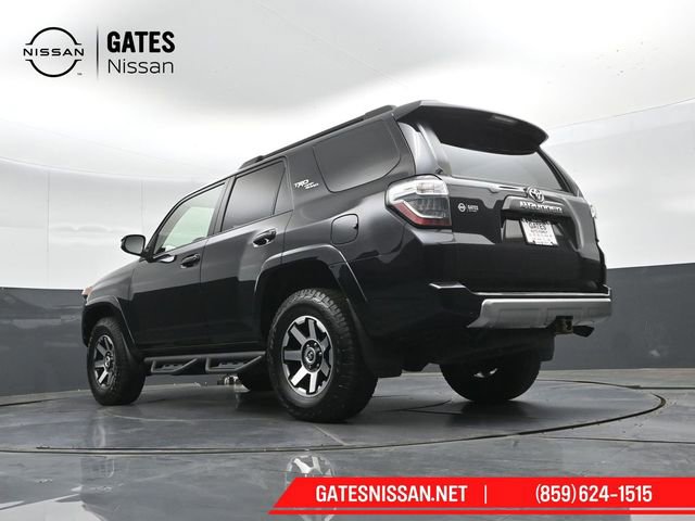 Used 2022 Toyota 4Runner TRD Off-Road AWD/4WD image 39