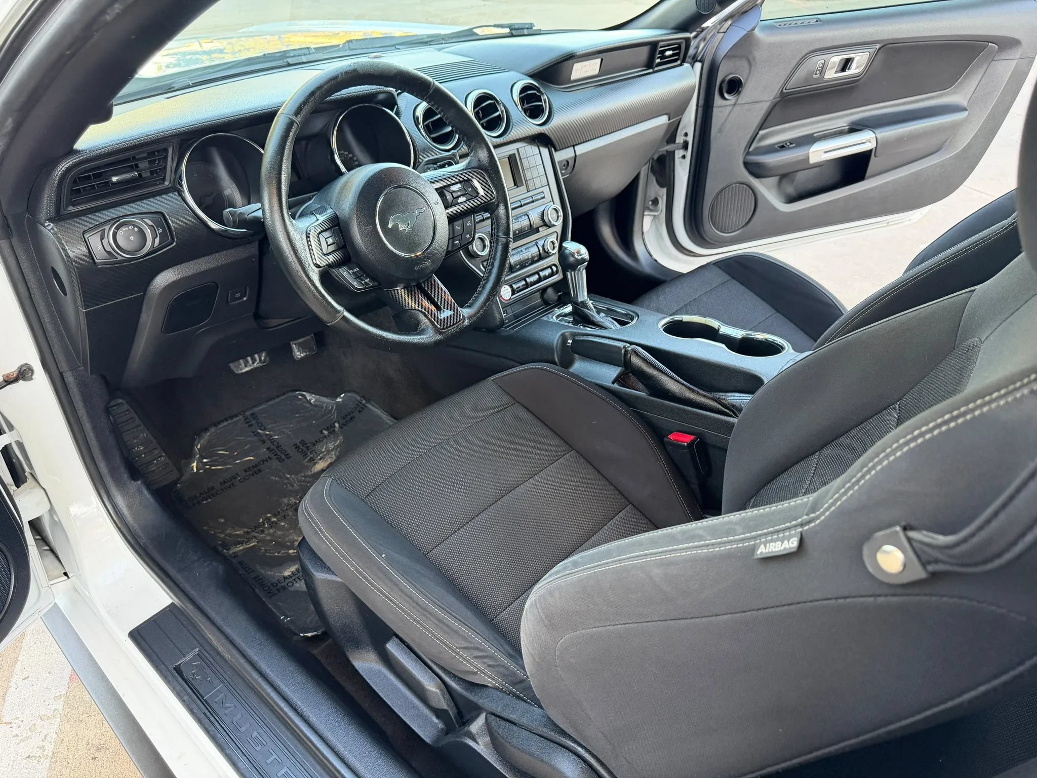 Used 2016 Ford Mustang Coupe RWD image 14