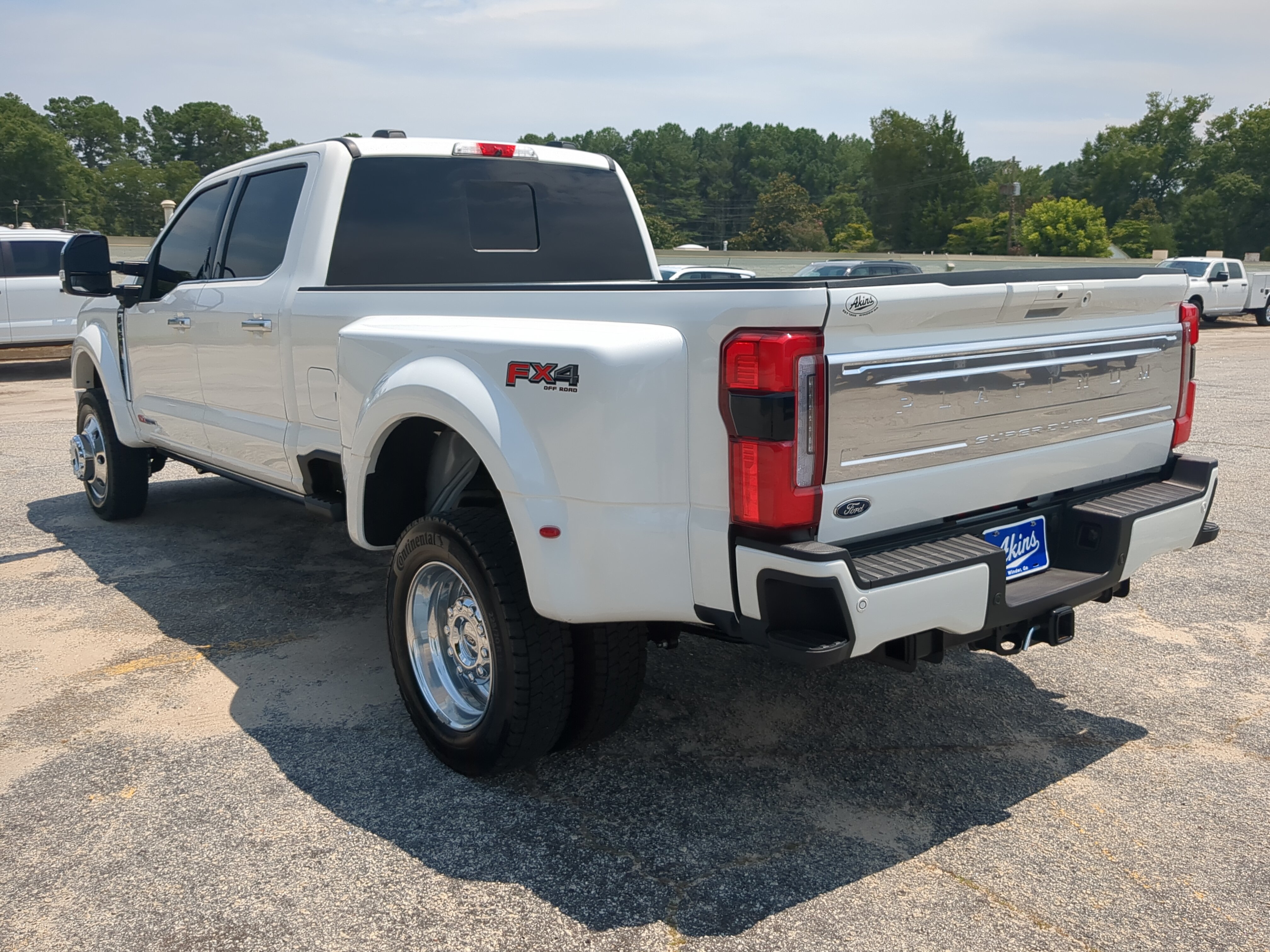 Used 2026 Ford F450 Platinum w/ Platinum Plus Package AWD/4WD image 5