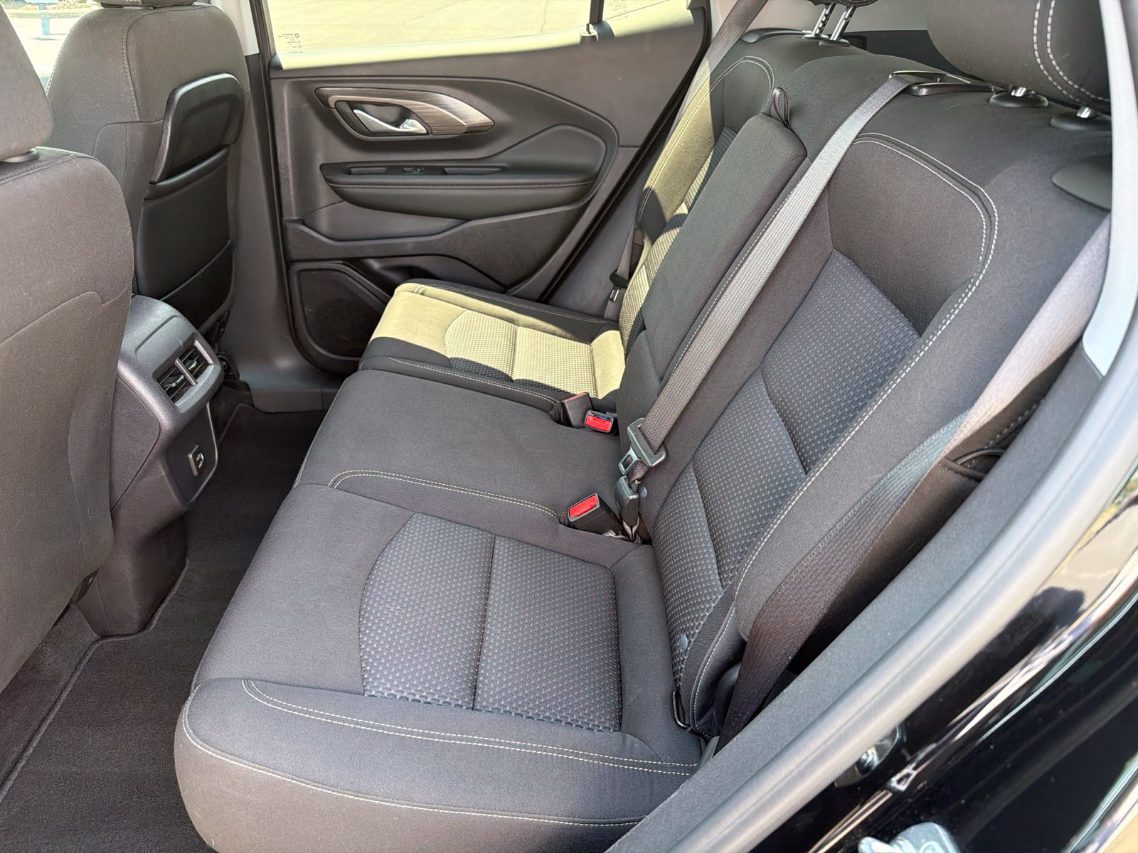 Used 2024 GMC Terrain SLE AWD/4WD image 25