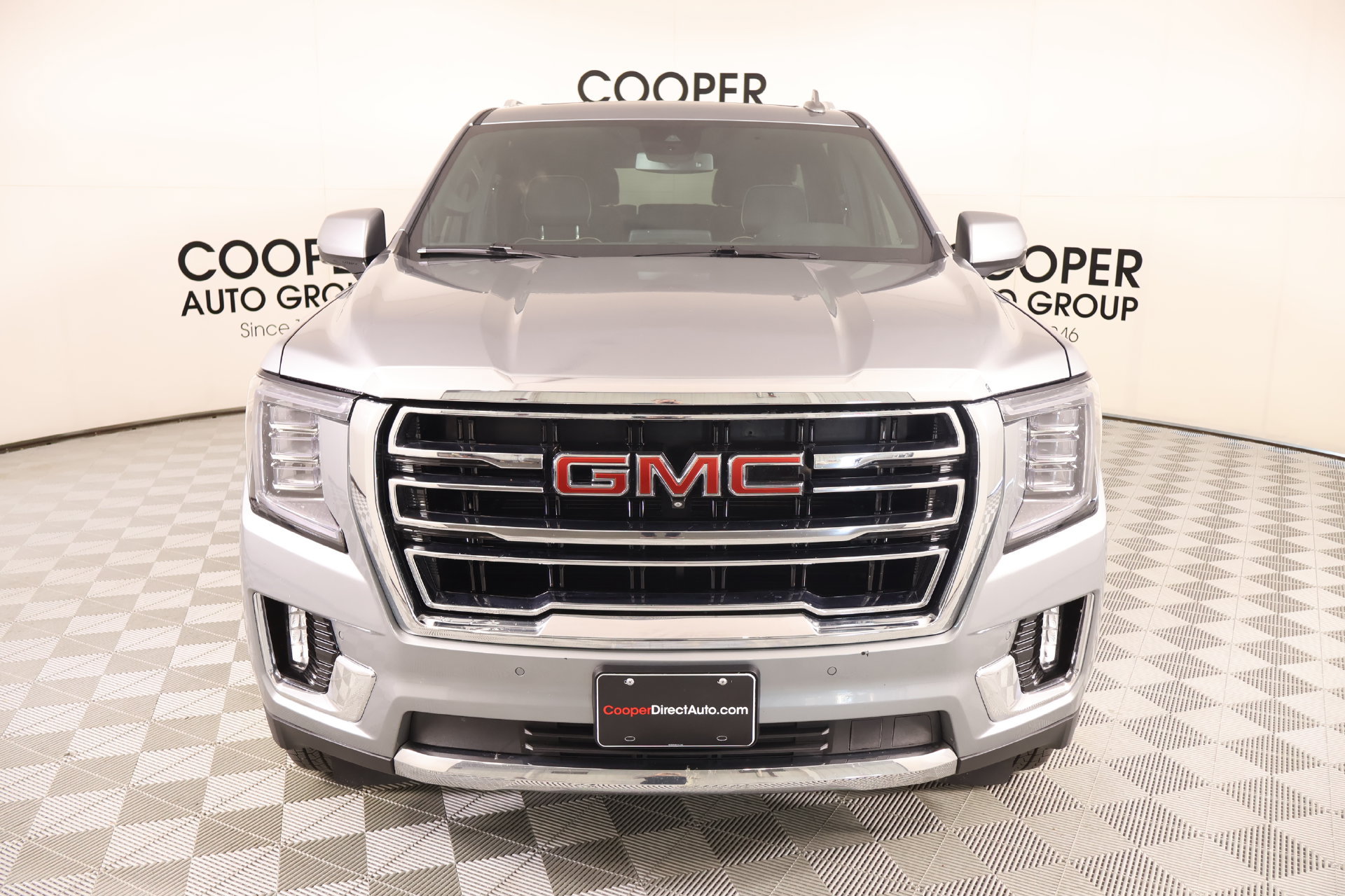Used 2024 GMC Yukon XL SLT w/ SLT Luxury Package RWD image 10