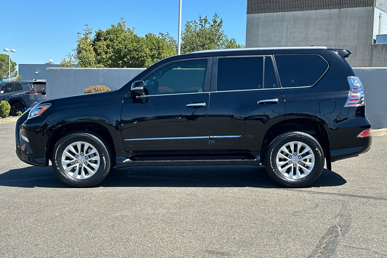 Used 2019 Lexus GX 460 Premium AWD/4WD image 9