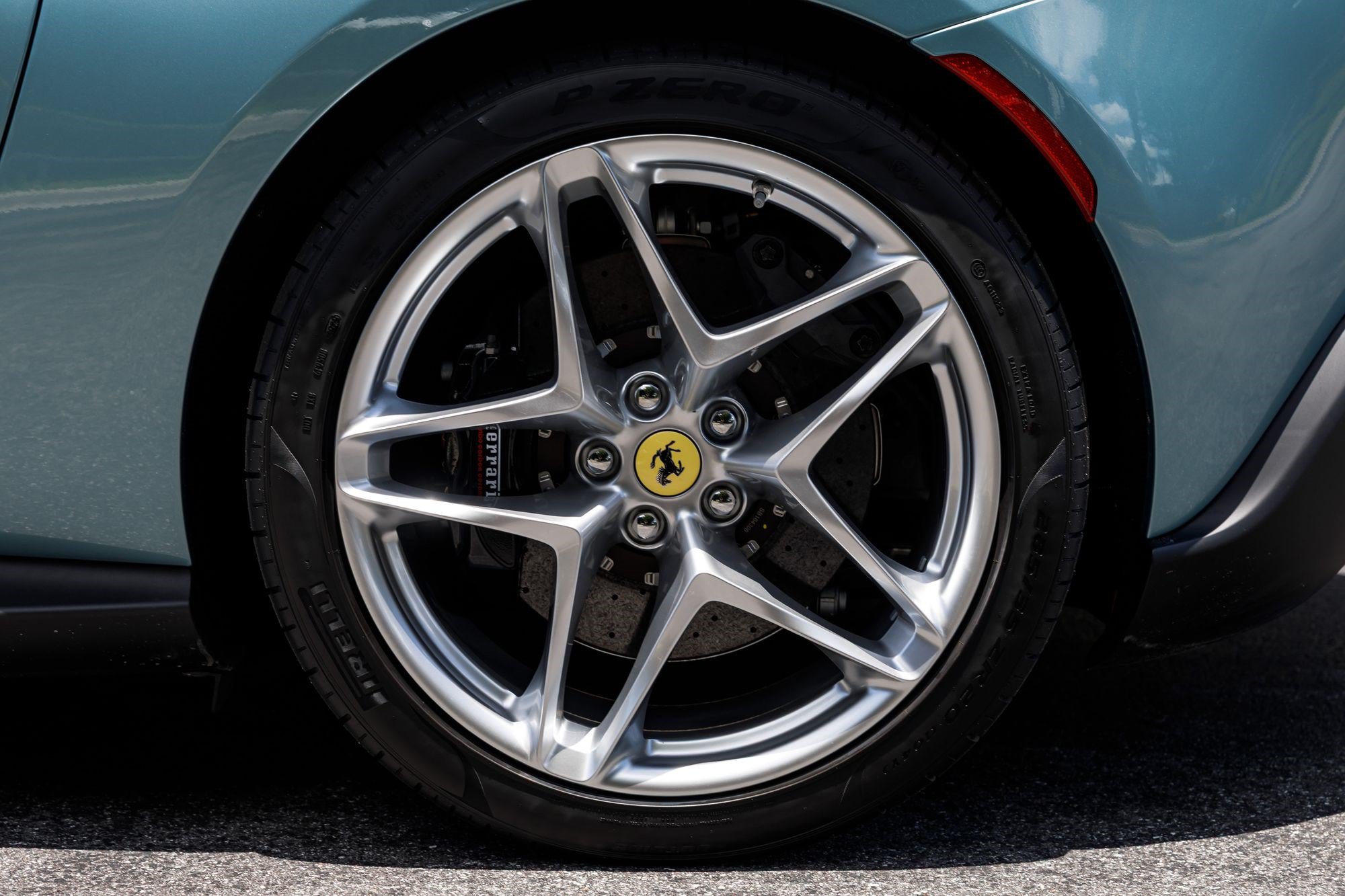 Used 2026 Ferrari Roma Spider RWD image 39