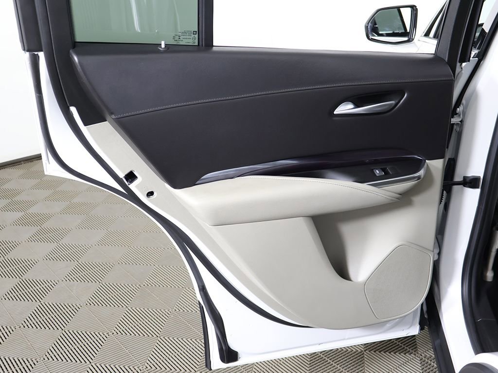 Used 2023 Cadillac XT4 Luxury w/ Cold Weather Package image 27