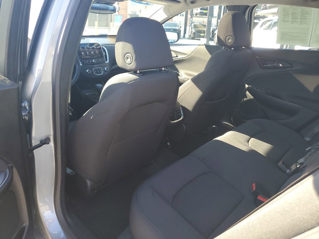 Used 2024 Chevrolet Malibu LT image 14