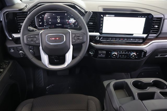 New 2026 GMC Sierra 1500 Elevation image 16