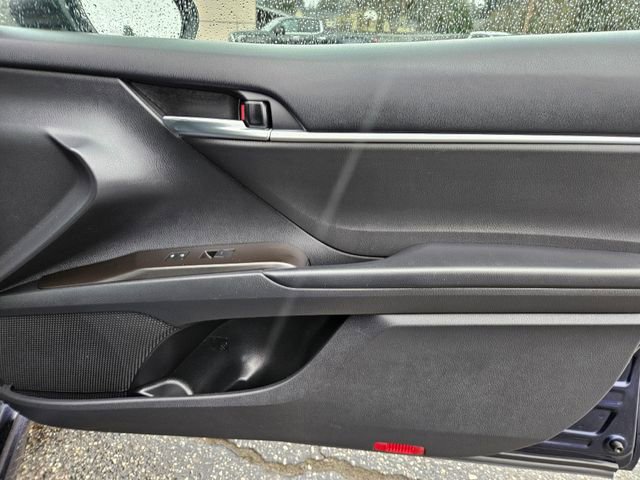 Used 2022 Toyota Camry SE image 15