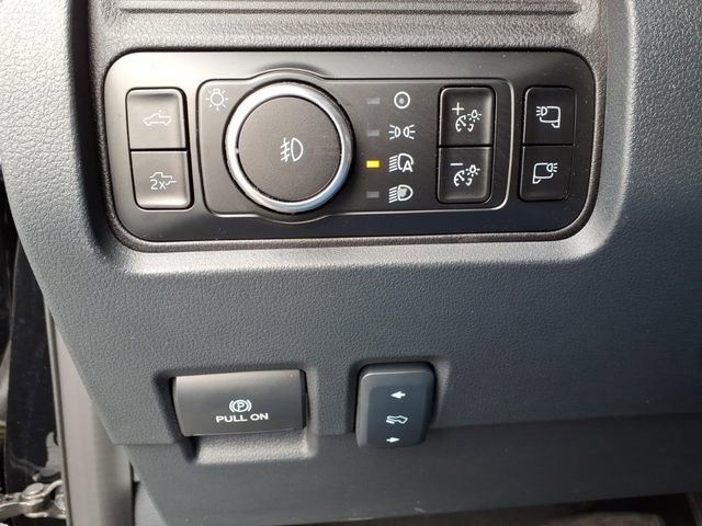 Used 2025 Ford F250 Lariat w/ Black Appearance Package AWD/4WD image 14